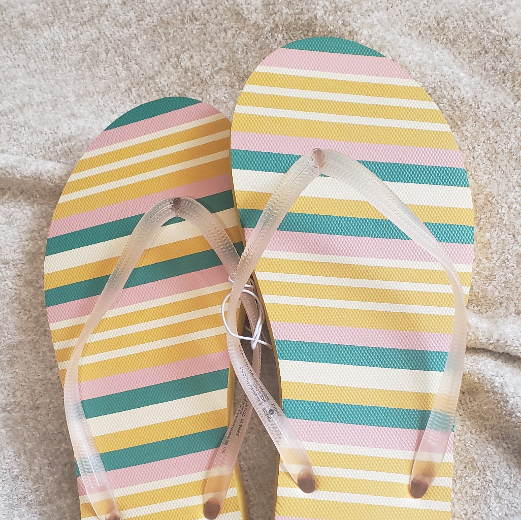 Multi-Colored Flip-Flops